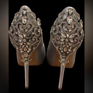 Badgley Mischka Cinderella heels size 7